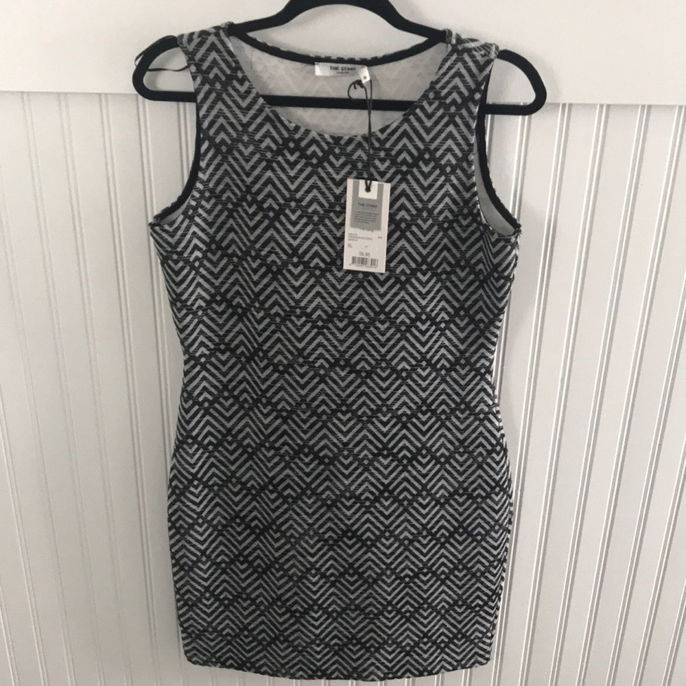 Body con chevron knit dress